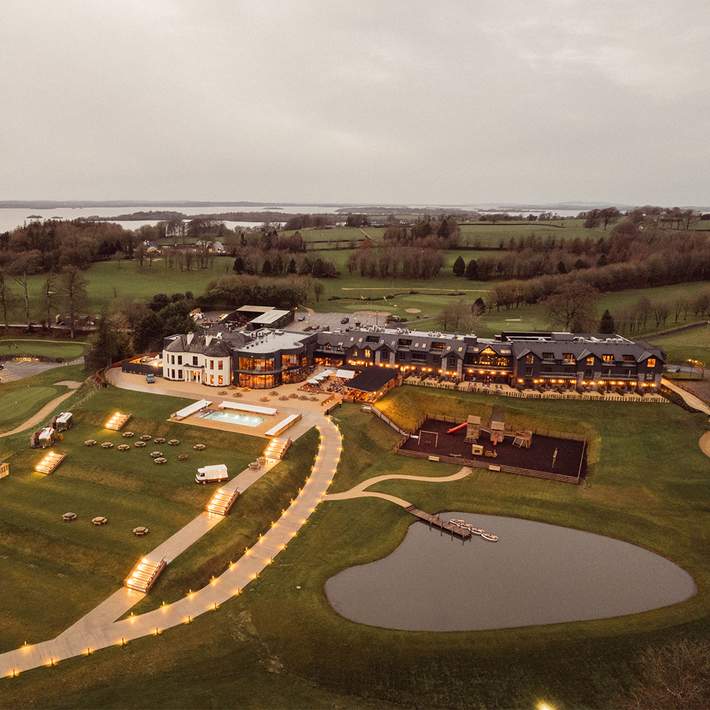 glasson lakehouse exterior at night