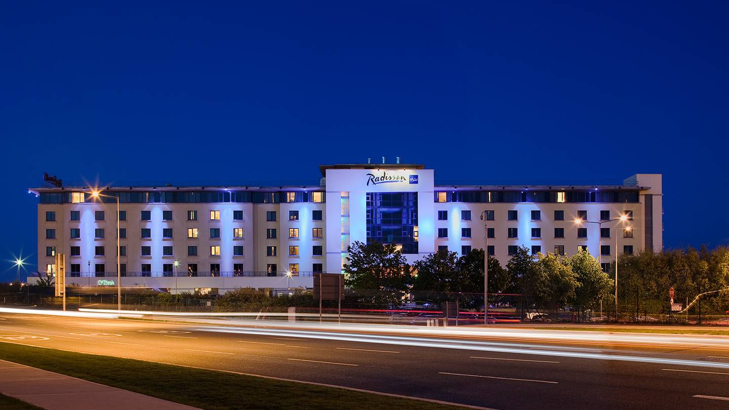 radisson blu dublin airport exterior at night