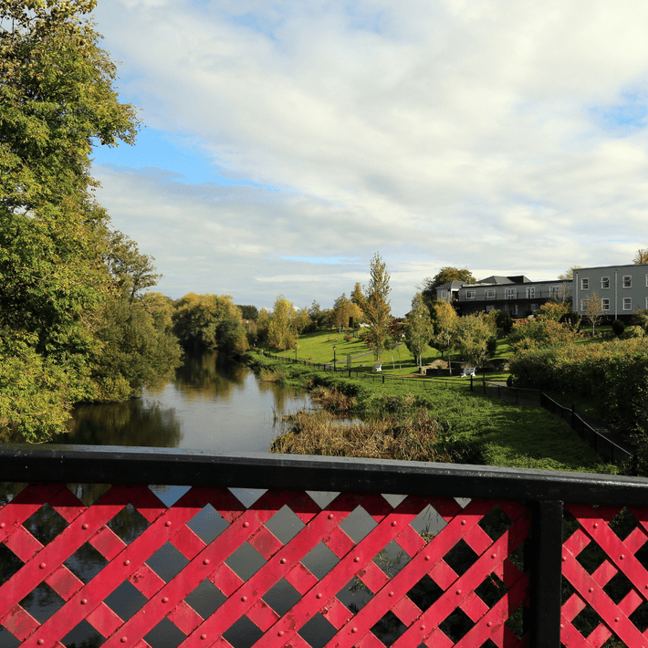 Woodford Dalmon Area to walk with bridge and lake