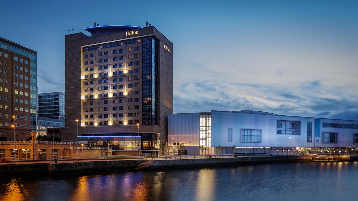 hilton belfast exterior at dusk