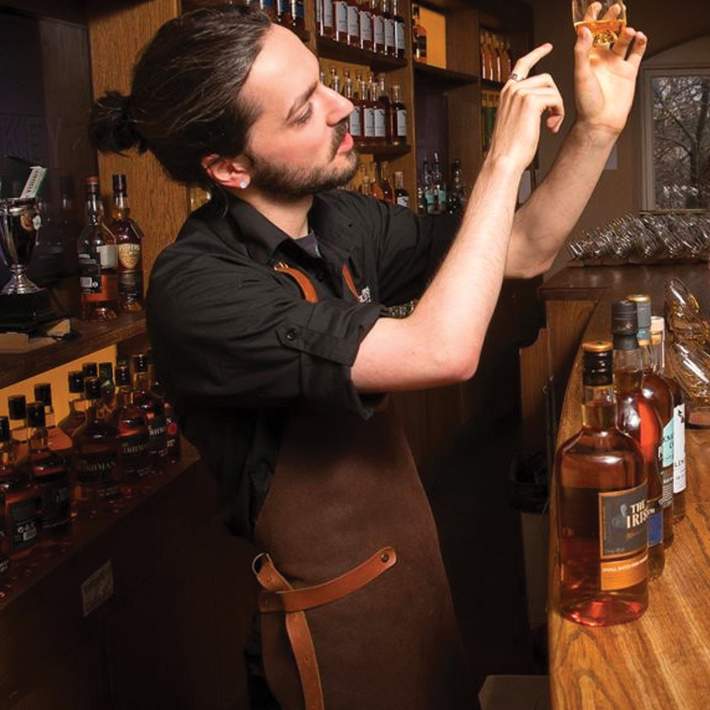 whiskey expert online