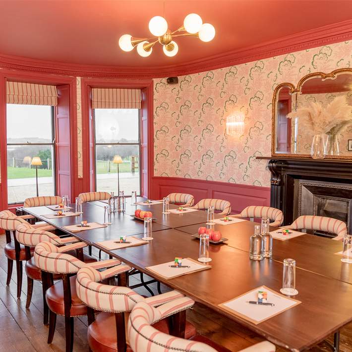 glasson lakehouse pink boardroom